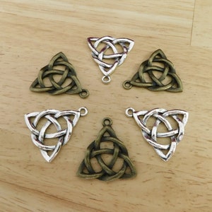 Celtic Trinity Knot Triquetra Pendants / Charms, Silver Bronze Tone 30mm (pagan, wiccan, witch, goth, magic necklace Irish st patrick&#39;s day)