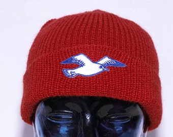 MÖWE knit hat in virgin wool with seagull patch