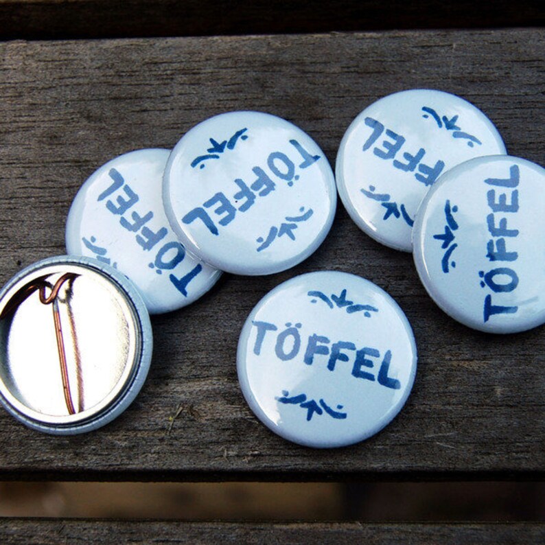 TÖFFEL maritimer Button Anstecker plattdeutsch jga Mitbringsel Geschenk Bild 2