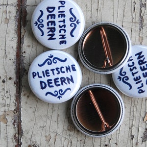 PLIETSCHE DEERN maritimer Button Anstecker plattdeutsch Muttertag jga Geschenk Bild 2