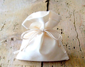 10 Gift Bags Set - Beige Cotton Tie Strings Favors - Table Decoration for Shower Weeding Birthday - Party give away gifts for Guests