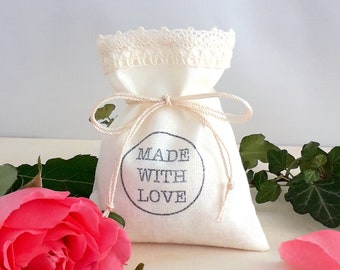 10 Stamped Gift Bags Set - Made with Love - Beige Cotton Favors with Lace - Wedding Table Decoration - Give away gifts for Guests