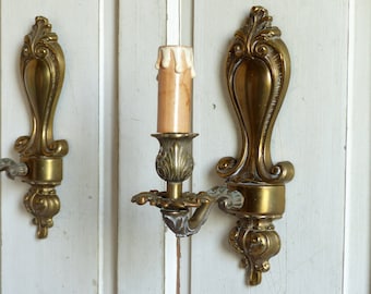 Set of 2 (one pair) french vintage Louis XV ormoulu light sconces. Gilded bronze french light sconces. Paris apartment. French chateau