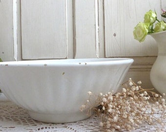 Vintage white glaze italian ceramic salad serving bowl. Large white glaze ceramic bowl. Shabby white bowl. Rustic white kitchen