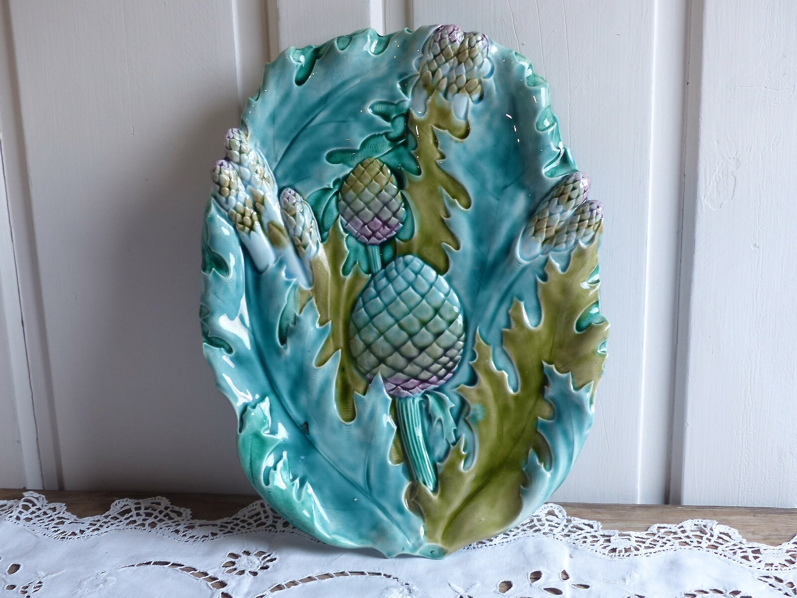 Ancien Français Majolique Asperges Artichaut Grand Plateau. Plateau Ovale en Majolique. Asperges d'a