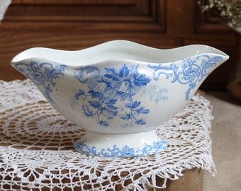 Antique french sky blue transferware gravy boat. Ironstone sauce boat. Light blue transferware. Dressing boat. French country cottage decor