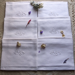 French vintage cotton damask napkins. Monogram initials RS. French country. French napkins. Sewing project monograms