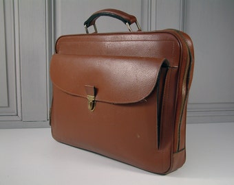 French vintage genuine leather briefcase schoolbag. 1970s style. Laptop case