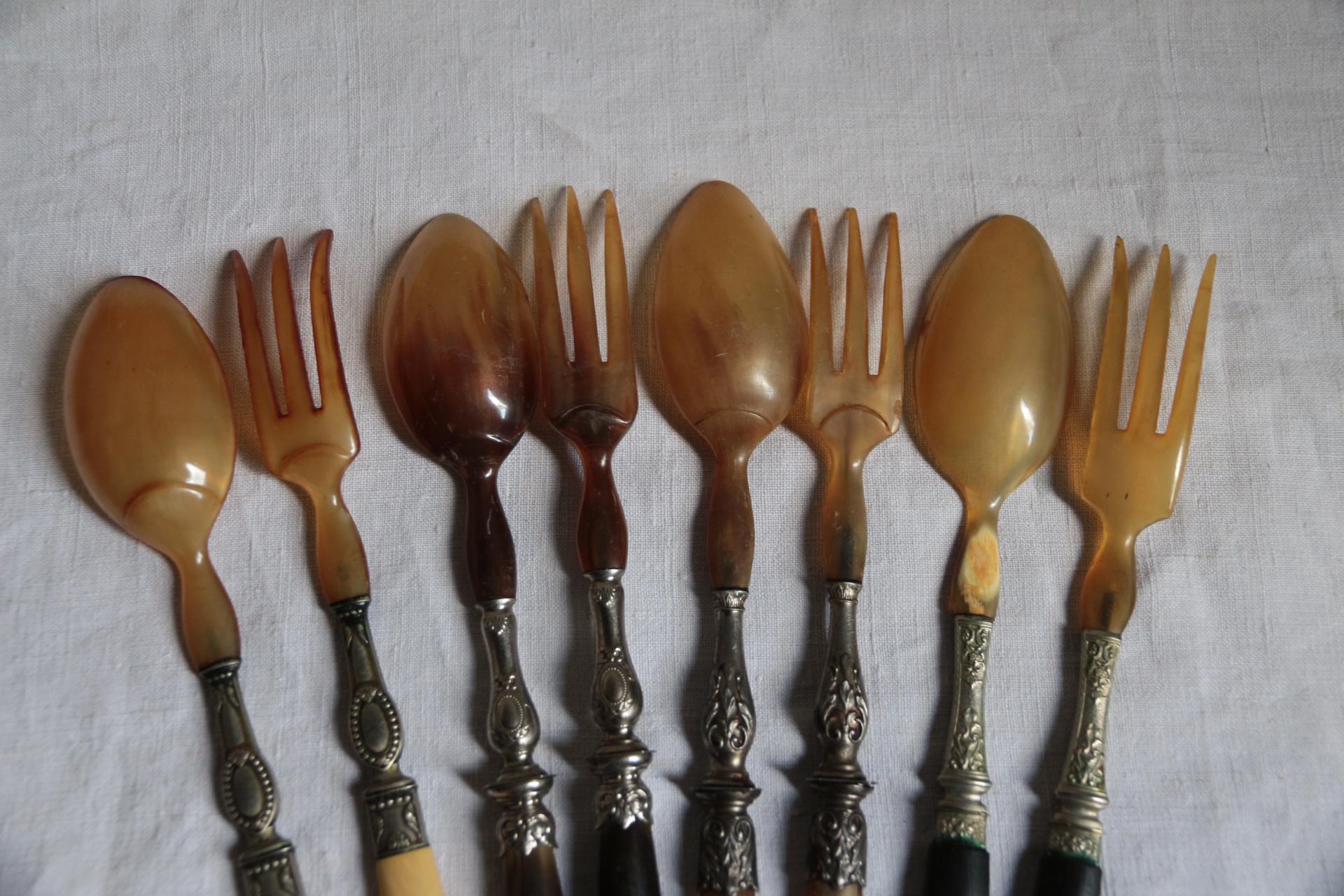 アンティークフレンチサラダサービングセット（4組）角と黒檀の木製