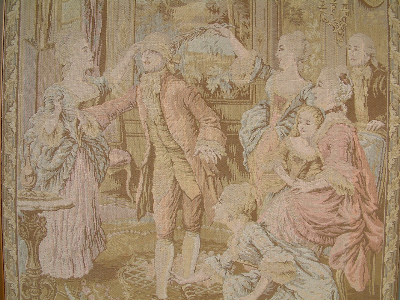 Français Très Grande Tapisserie Vintage Aux Couleurs Pastel Représentant Un Jeu de Salon Du Xviiie S