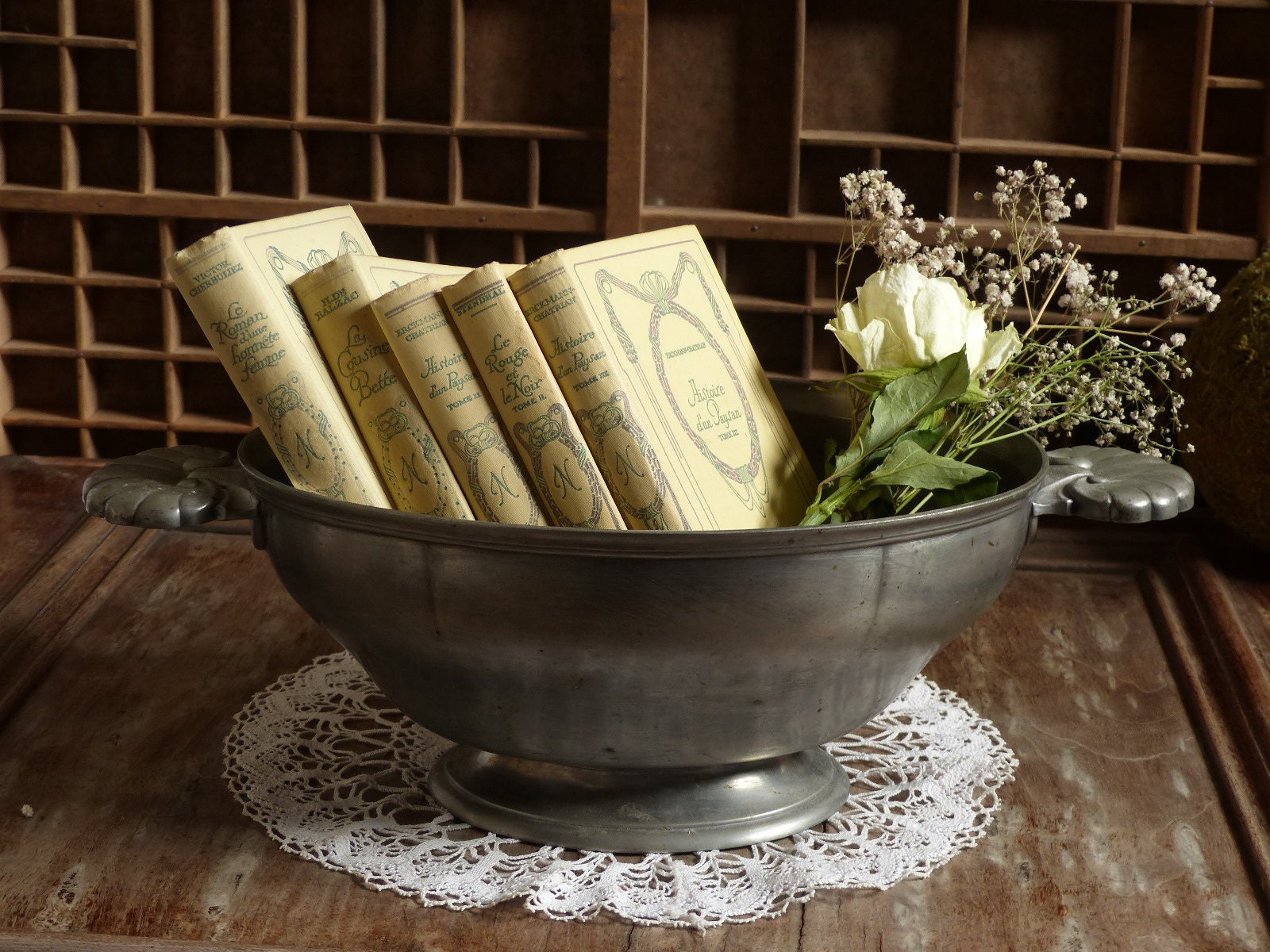 Antique Français Grand Bol en Étain avec Poignées. Bol Ovale à Pieds d'étain. Étain. Français Nordiq