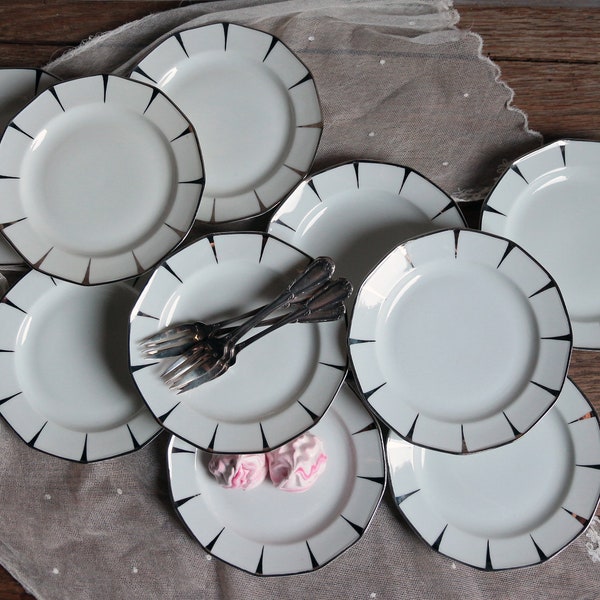 Ensemble de 10 petites assiettes à dessert anciennes françaises Art Déco Limoges. Hors-d'oeuvre. Dorure à l'argent. cadeau de mariage vintage. Cocktail