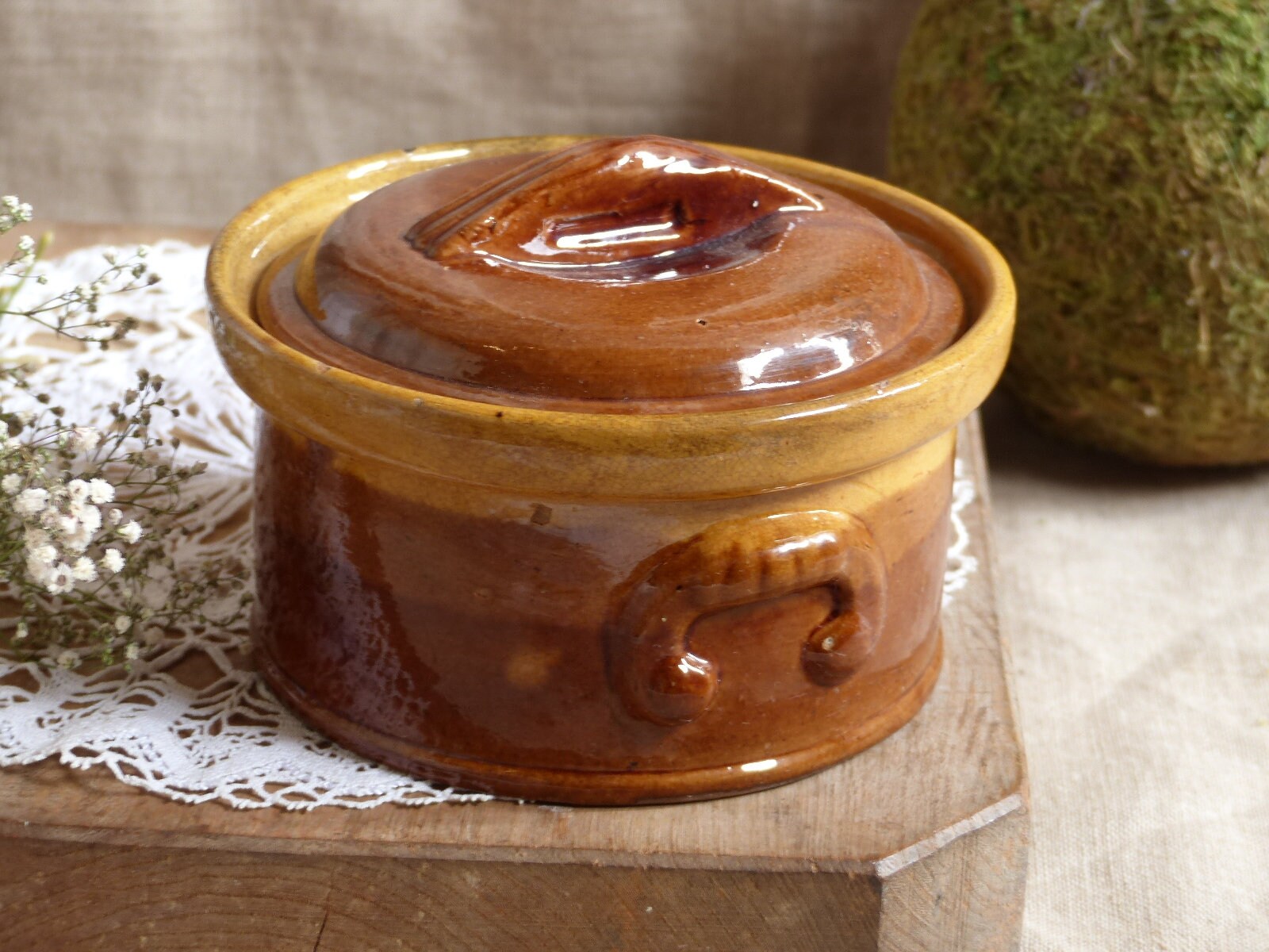 Terrine de Poterie Ancienne Français Faite à La Main. Glaçure Ocre Terrine Poterie. Plat Service Cou