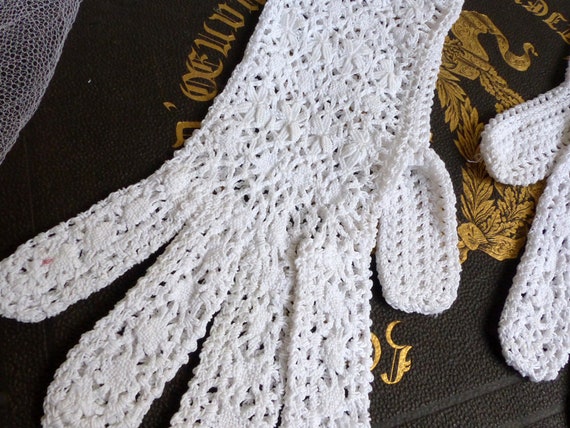 French antique hand crochet lace gloves. White sm… - image 6