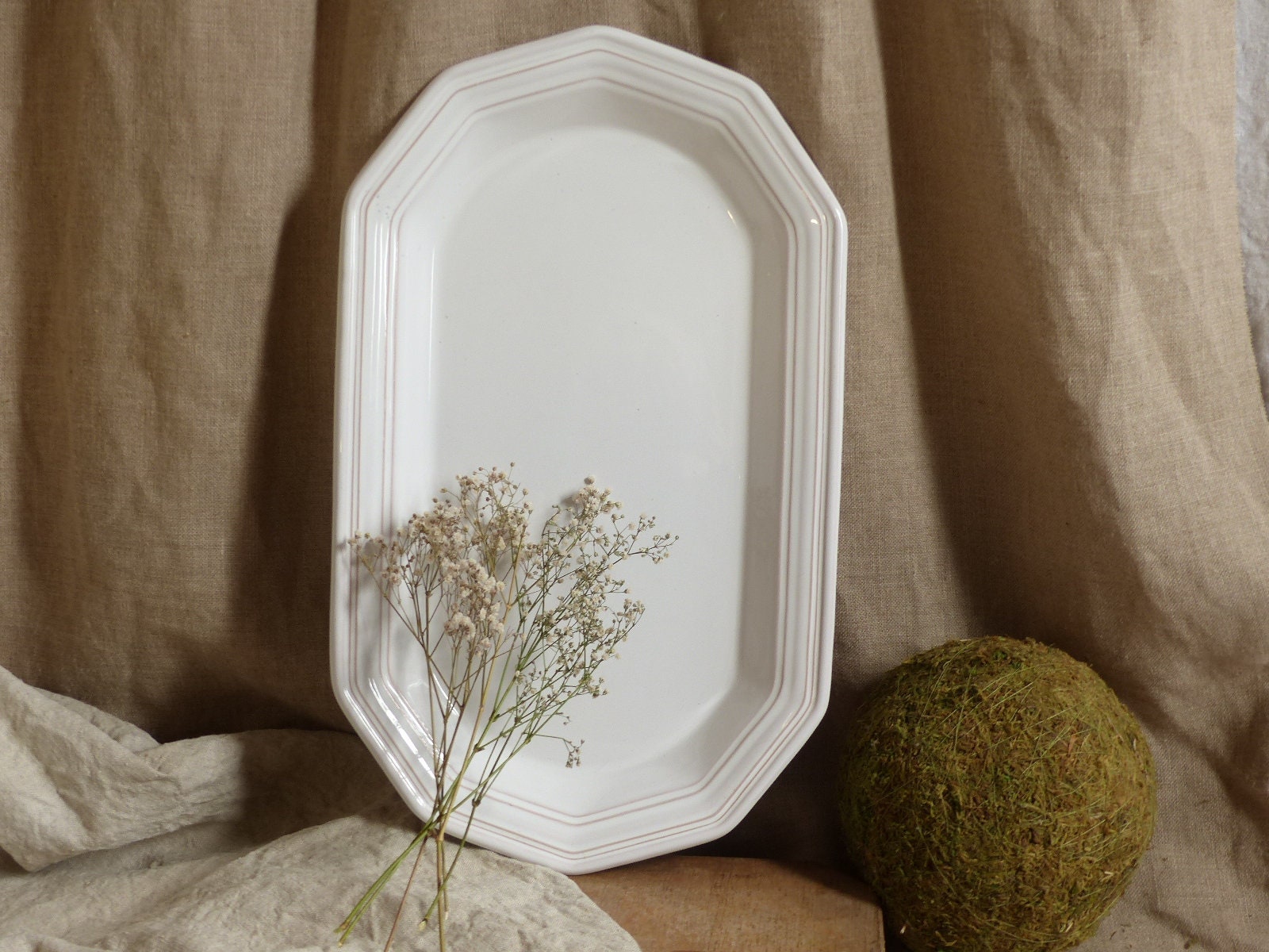 Français Plateau Vintage de Terre Cuite Émaillée Blanche. Plateau Rectangulaire. Poterie Français Dé