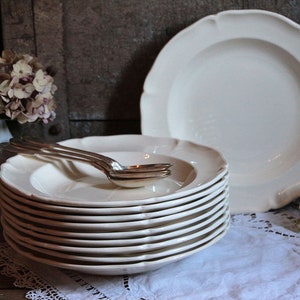 Juego de 2 platos hondos vintage de loza francesa. Cuencos para pasta. Platos hondos. Borde festoneado. Ironstone. Estilo vintage, romántico y minimalista. Villeroy Boch.