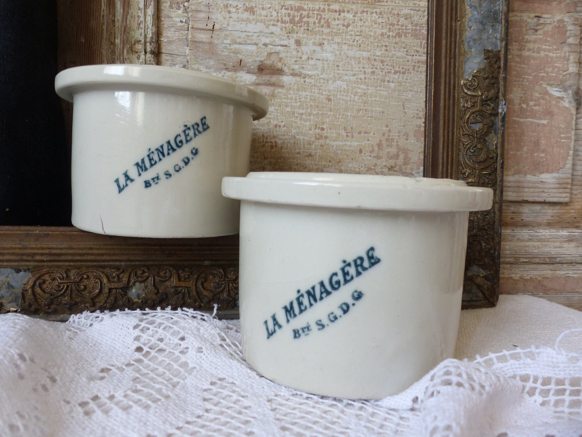 Ensemble de 2 Français Pots Grès Épais Vintage. Les Petits L'earthenware. Cuisine Rustique Petit Pot