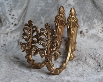 4.7インチ フランスアンティークカーテン留め具 ペア アカンサスの葉