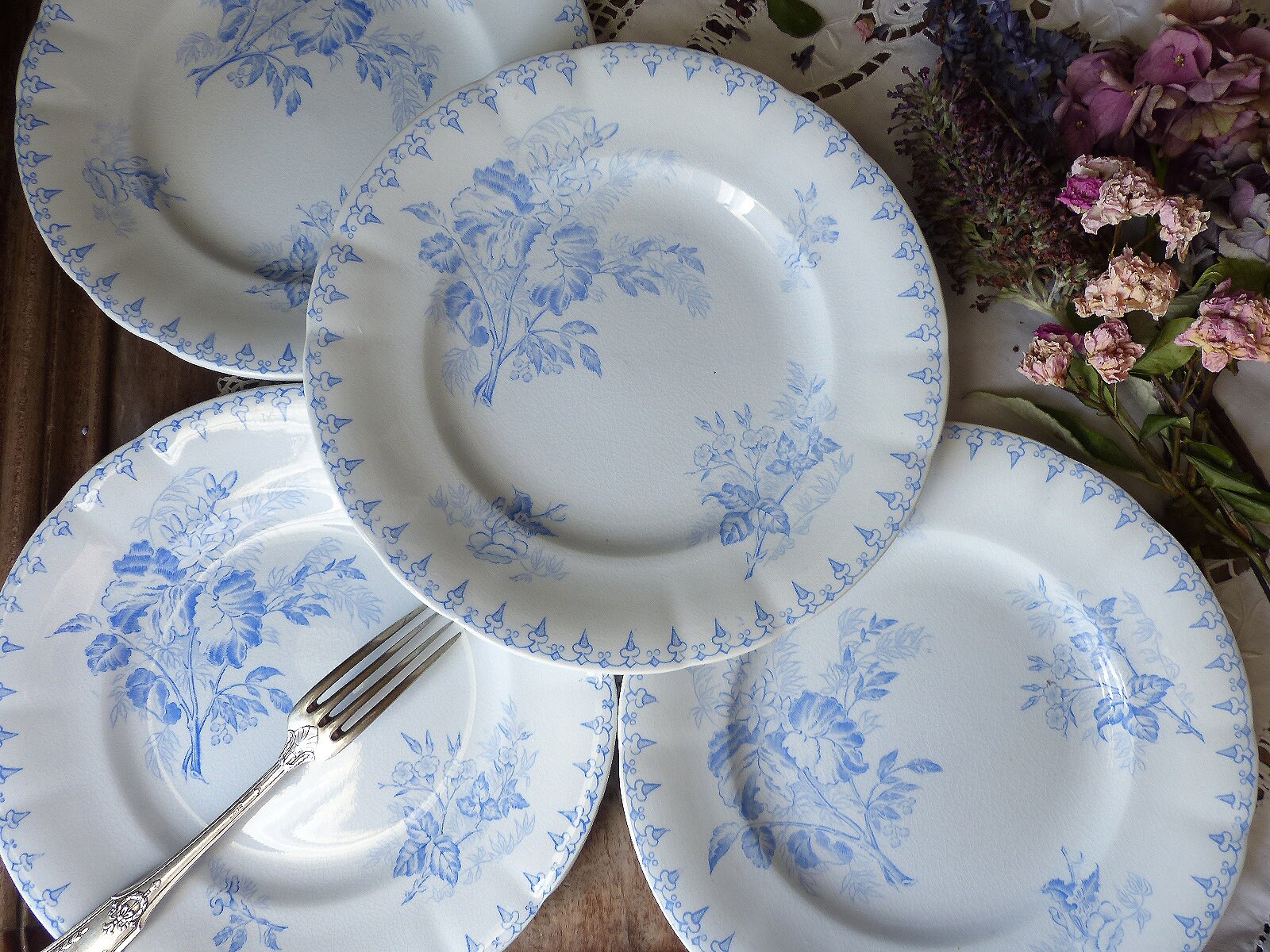 Ensemble de 4 Assiettes à Desserts Anciennes Français Bleu Ciel. Assiettes Thé en Transfert Clair Po