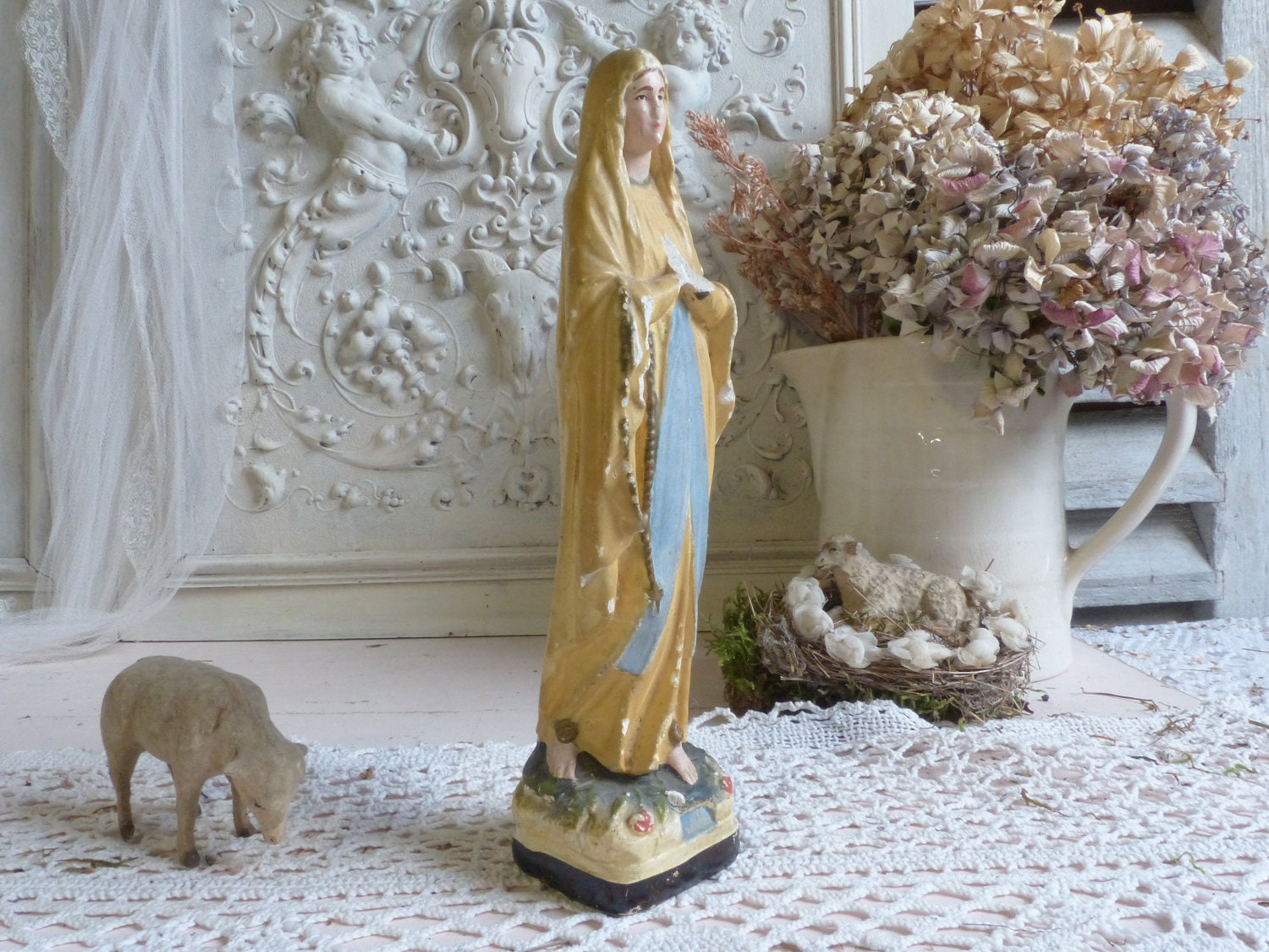 Statue de Madonna Français Antique. Figurine Chalkware Vierge Marie. Décor Nordique Rustique. Statue