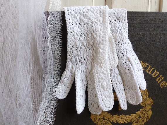 French antique hand crochet lace gloves. White sm… - image 1