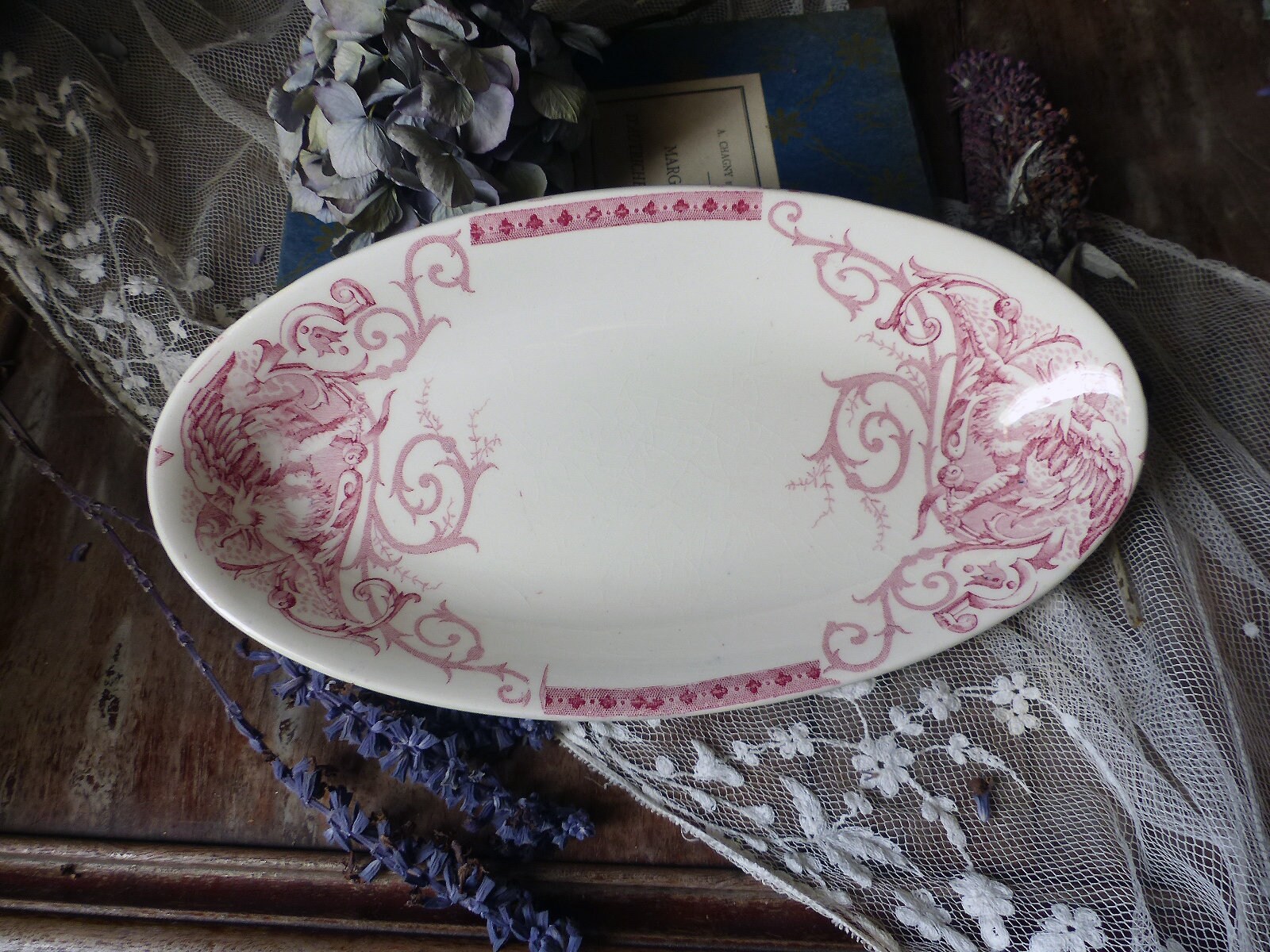 Ancien Français Transfert Rose Foncé Petit Plateau Ovale. Français Plat de Ravier en Pierre Fer. Mot