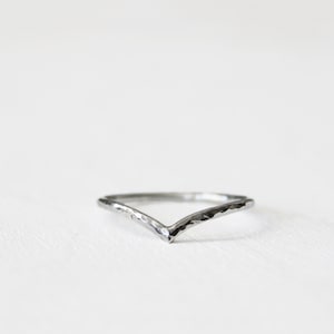 Chevron Stacking Ring w/ Hammered texture. Delicate Stacking Rings. Midi Rings. Sterling Silver. Rose and Yellow gold fill. New Rustic.