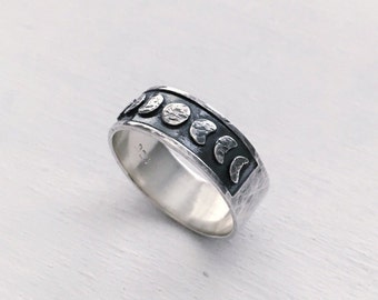 Sterling Silver Moon Phase Ring. Unisex Rustic Occult Jewelry. Lunar Phases. Super Moon. Three Moon Ring. Goddess Symbol. Nature. Pagan