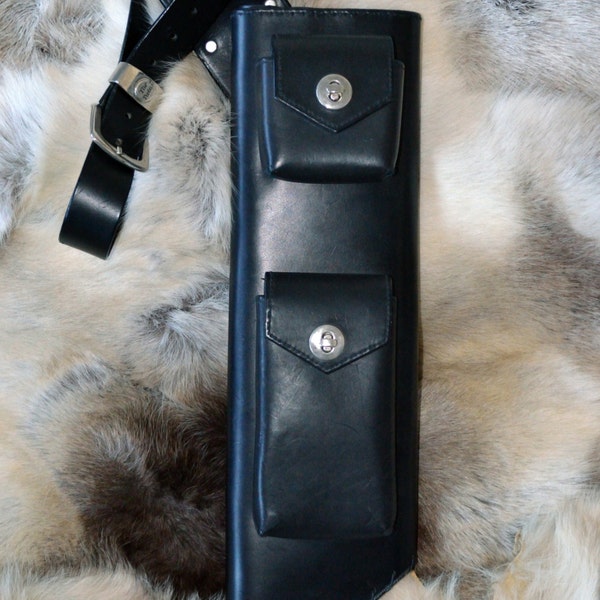 Faretra in pelle nera con 2 tasche chiusura per LARP/LRP o tiro con l'arco