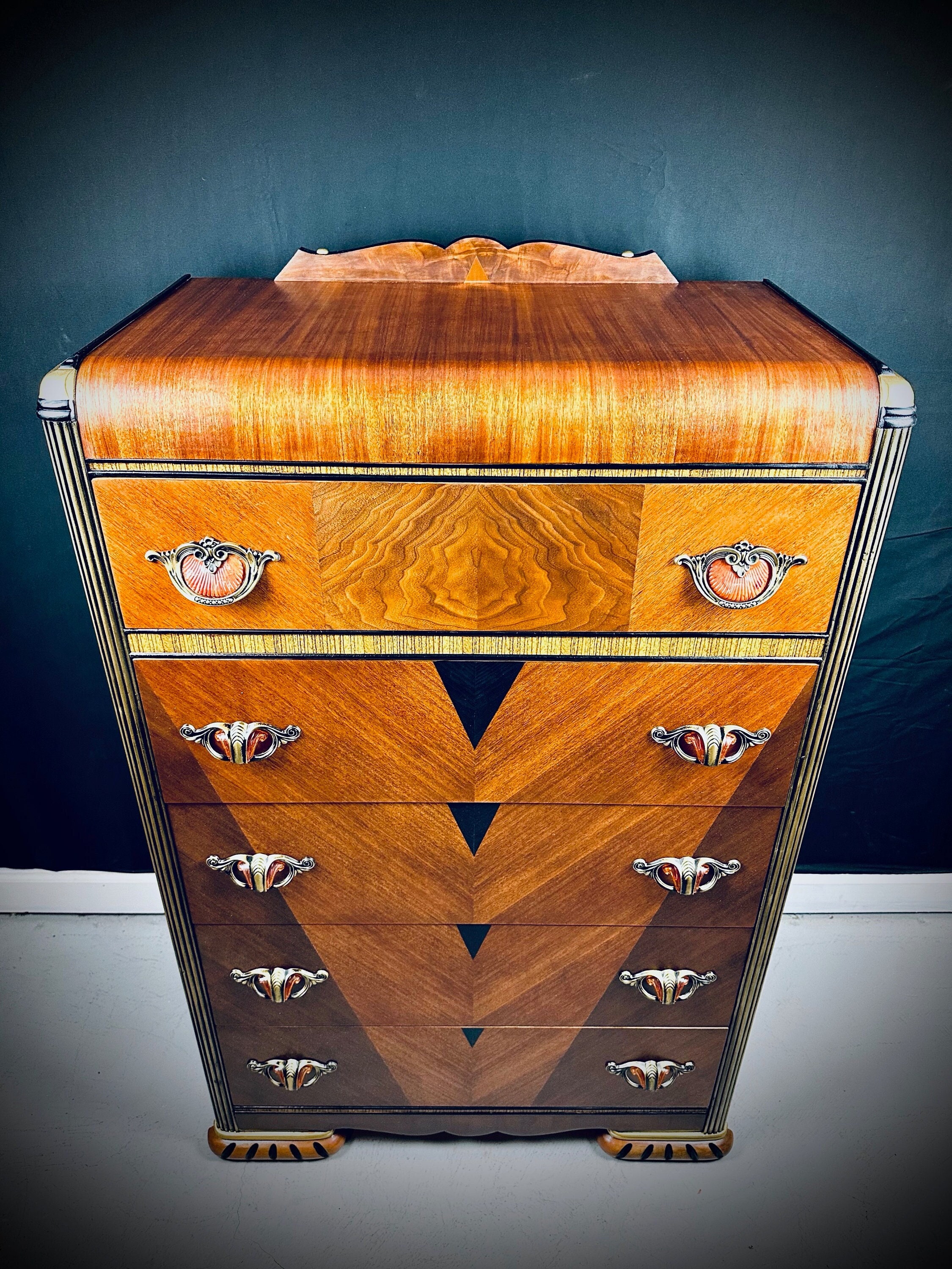 アンティーク ドレスデン フローラル シェルブ 手描き瓶 蓋付き Stylish Art Deco Waterfall Dresser, Vintage 1930's With Original