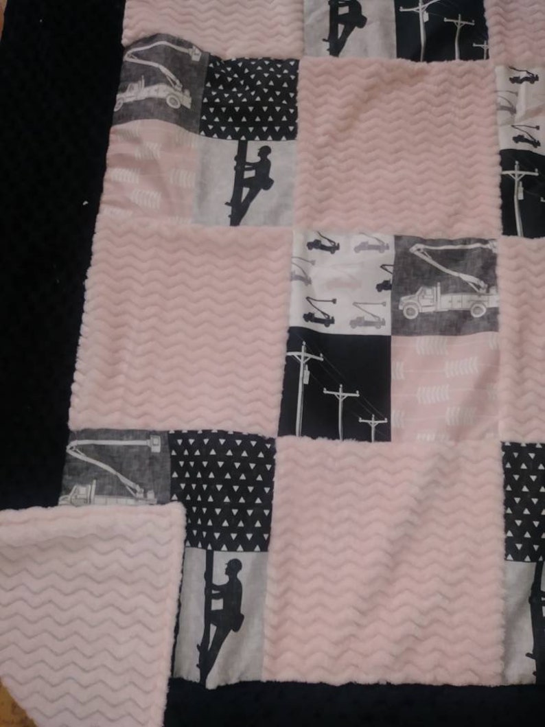 Ready to ship! Lineman women/'s lap blanket