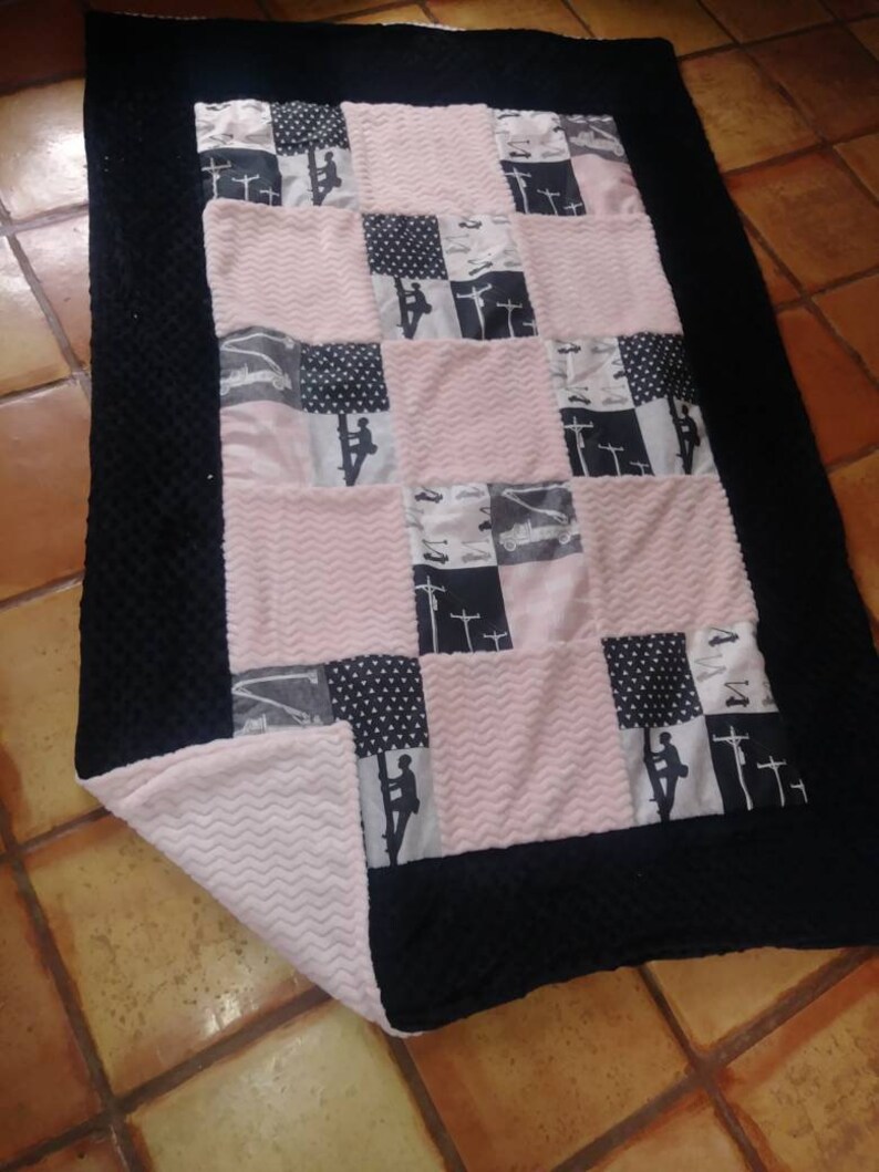 Ready to ship! Lineman women/'s lap blanket