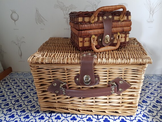 child's picnic basket set