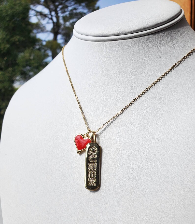 Layering Aesthetic Jewelry Charm Necklace Minimalist Queen Name Plate Necklace Cute Queen Jewelry Queen Word Charm Necklaces Jewelry Valresa Com