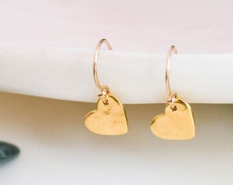 Hammered Gold Heart Earrings ∙ 24k Gold Dangle Earrings ∙ Bridal Bridesmaid Jewellery ∙ Birthday Gift for Her ∙ Mothers Day Present