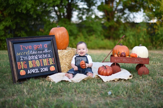 Fall Pregnancy Announcement // Thanksgiving // Fall Big