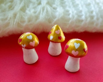 Fairy Garden Valentine's Day Heart Mini Mushrooms Miniature Garden Accessories