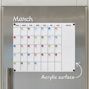 Magnetische droogwisbare kalender voor koelkast | Lucite-kalender van acryl | Whiteboard met woorden van de maand | Duurzame en stijlvolle koelkastdecoratie