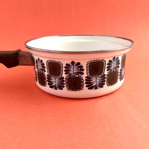 MID CENTURY SAUCEPAN, Austria Email, Boho Vintage Flowers, Mod Enamel Cookware, 1 Quart Pan, No Lid, Scandifolk Design