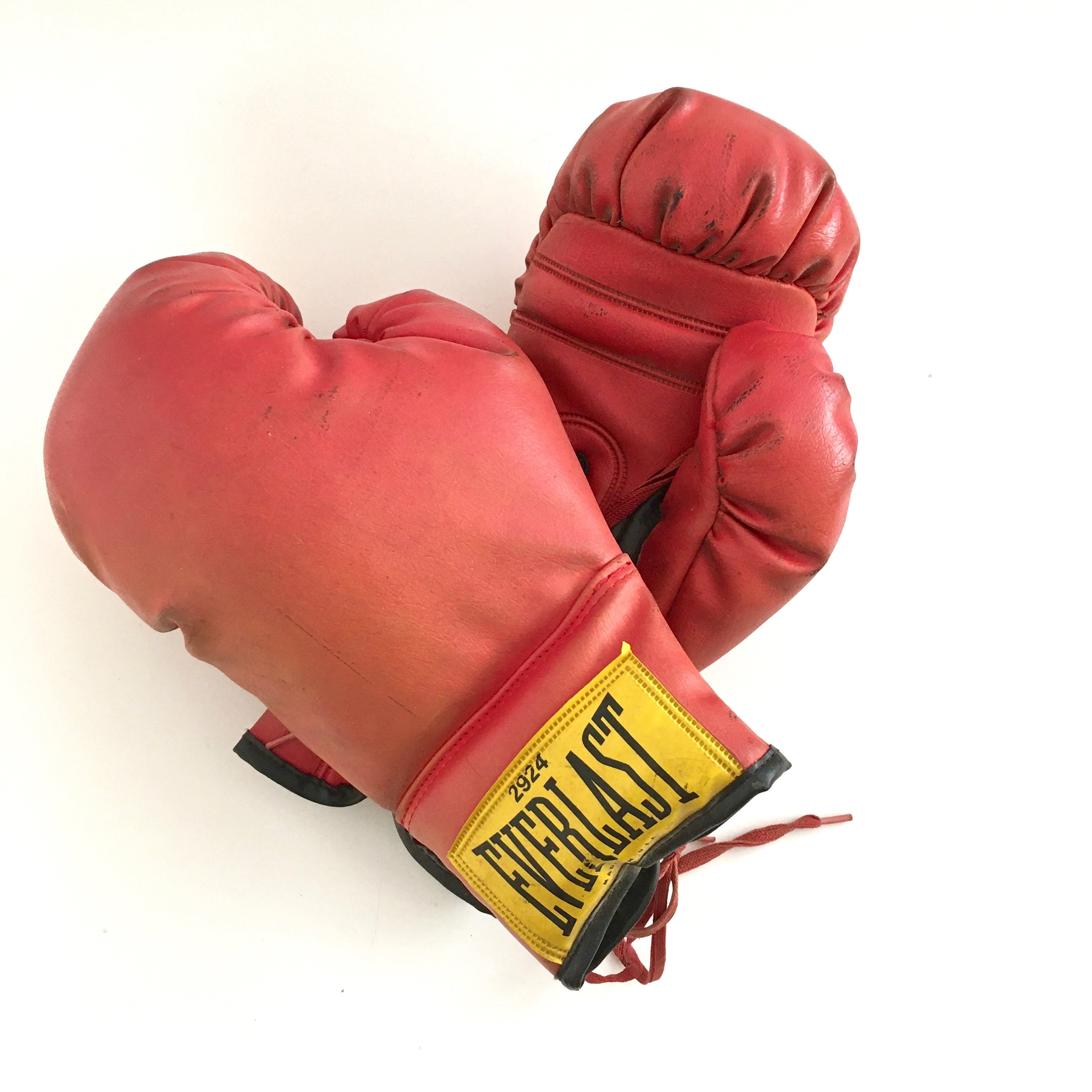 Vintage Boxing Gloves Classic Everlast Red 2924 Man Cave