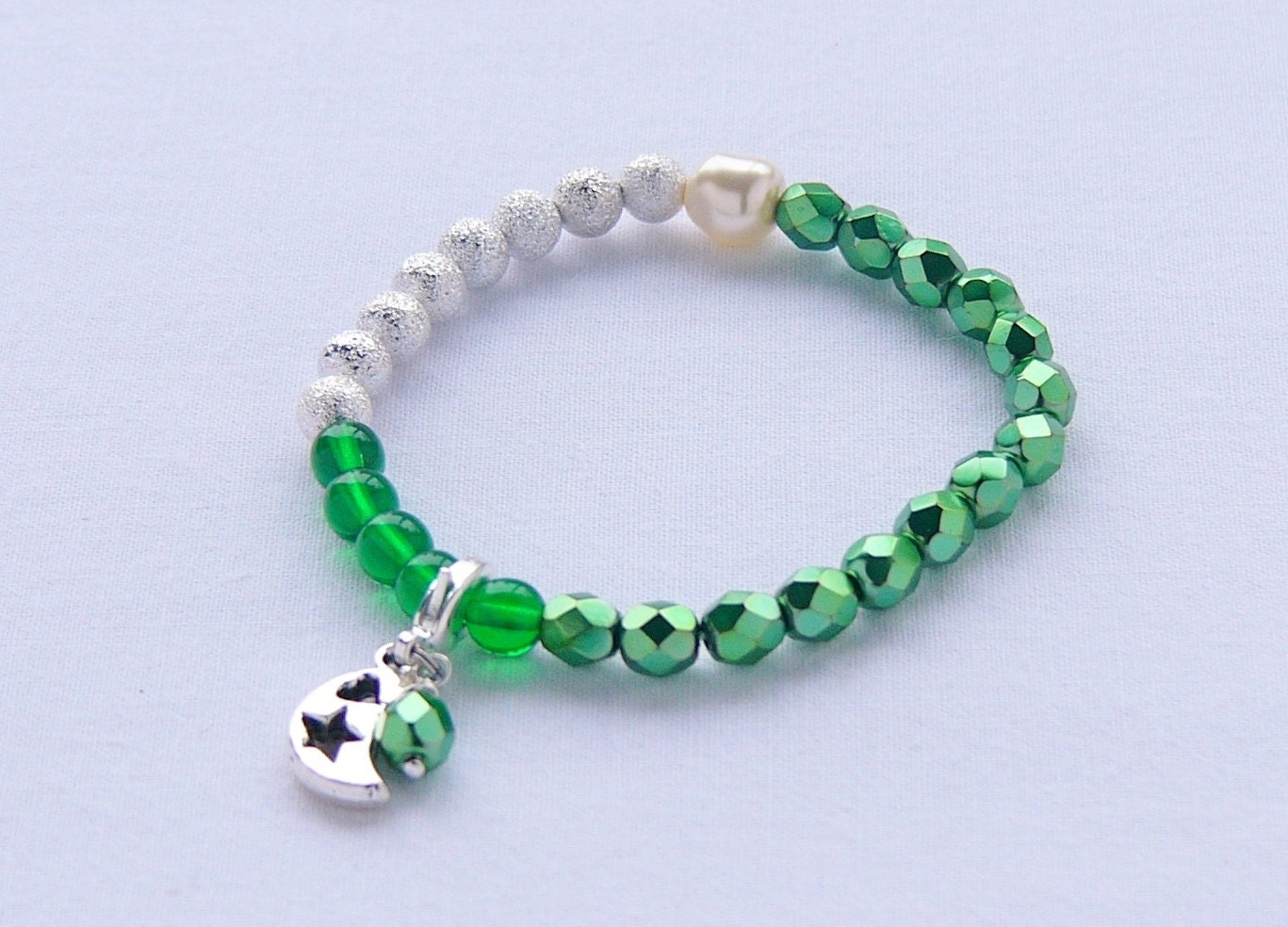 Period Tracking Bracelet, Selene Beads Bracelet, Menstruation Bracelet, Green Bead Bracelet, First Period Gift, Menarche Gift