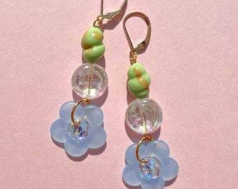 Floral Daisy Beaded Drop Earrings x SJO JEWELRY Iridescent Pastel Glass Statement Earrings