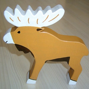 pdf patterns / tutorial for 10 different wooden animals in Waldorf style, DIY bison, bear, moose, eagle, skunk image 3