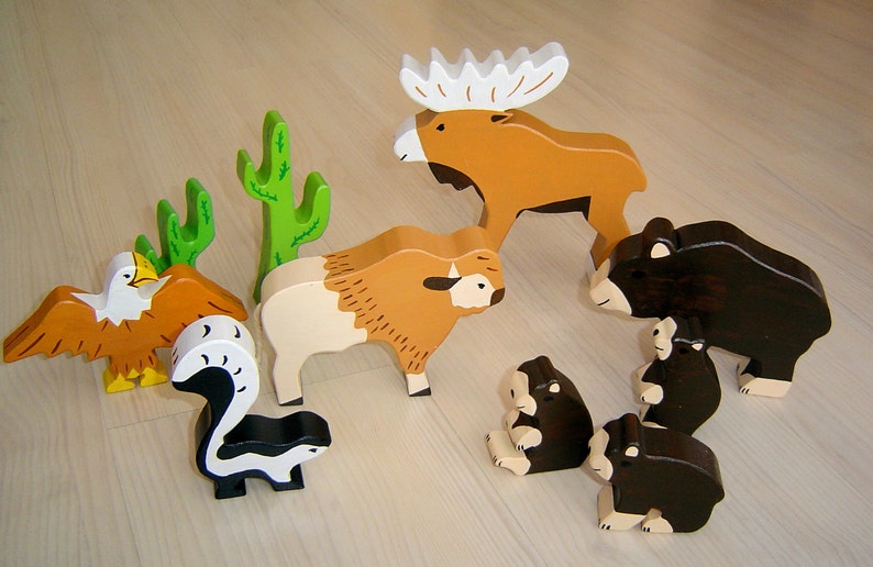 pdf patterns / tutorial for 10 different wooden animals in Waldorf style, DIY bison, bear, moose, eagle, skunk image 1