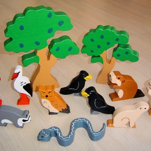 pdf patterns / tutorial for 10 different wooden animals in Waldorf style, DIY - stork, raven, owl, marmot, beaver, racoon, snake