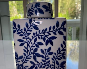 Vintage Inspired Blue & White Ginger Jar Square Chinoiserie Vase Botanical Leaf Porcelain Decor Grandmillennial Home Book Shelf Styling