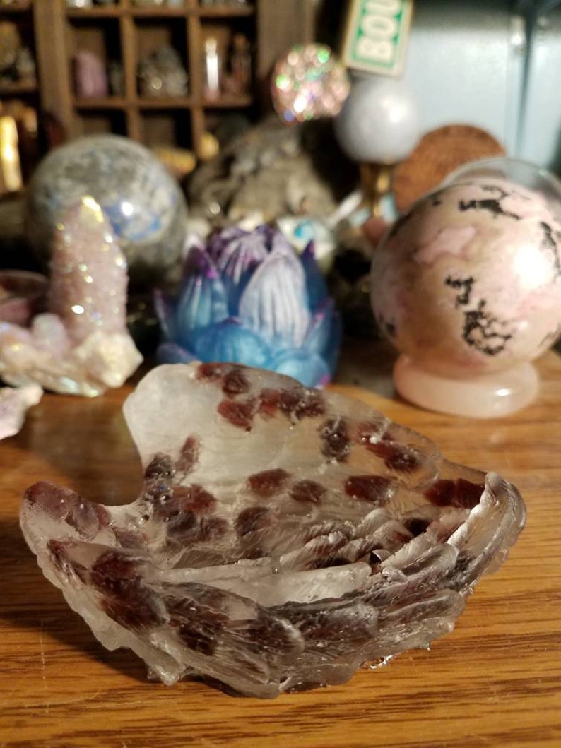 Angel wings dish garnet