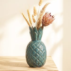Plantillas de cerámica para jarrones con forma de piña, patrón imprimible para la construcción con losas y tutorial completo.