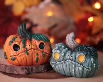 Figura artesanal de calabaza sapo (Toadkin), escultura caprichosa de Halloween.