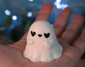 Handmade Heart Eye Ghost Figurine, Tiny ghost miniature desk art, Halloween decor